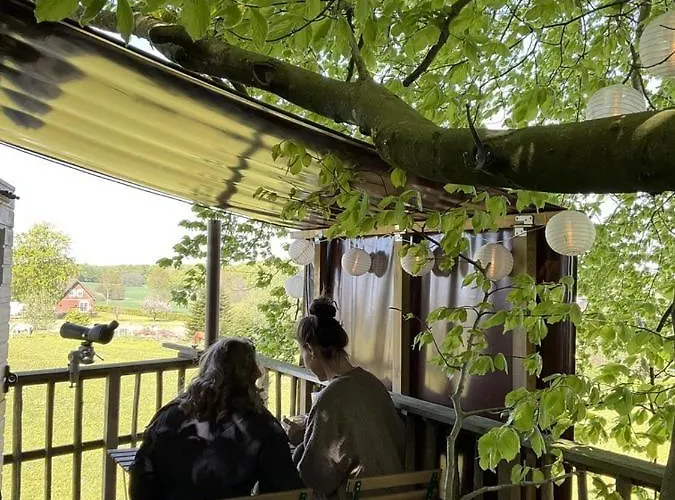 مكان تخييم Treehouse Escape