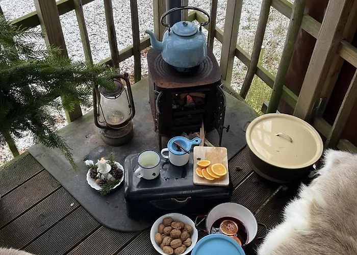 مكان تخييم Treehouse Escape *