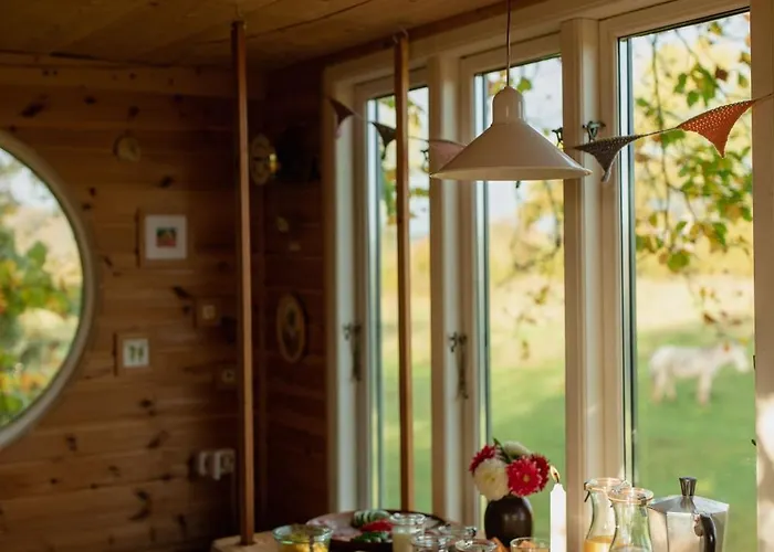Treehouse Escape مكان تخييم