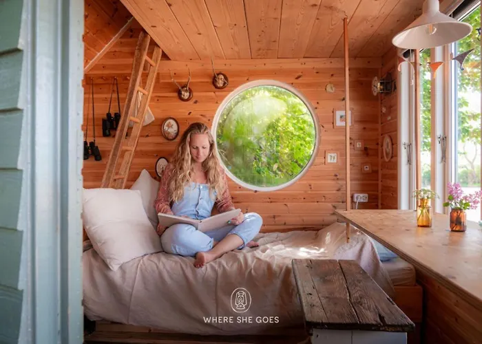 مكان تخييم Treehouse Escape Kvaerndrup